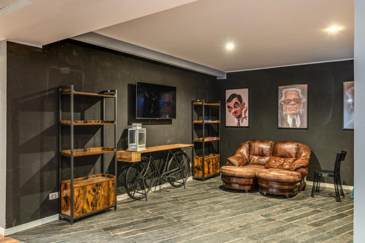 Hostel Trastevere Рим Экстерьер фото