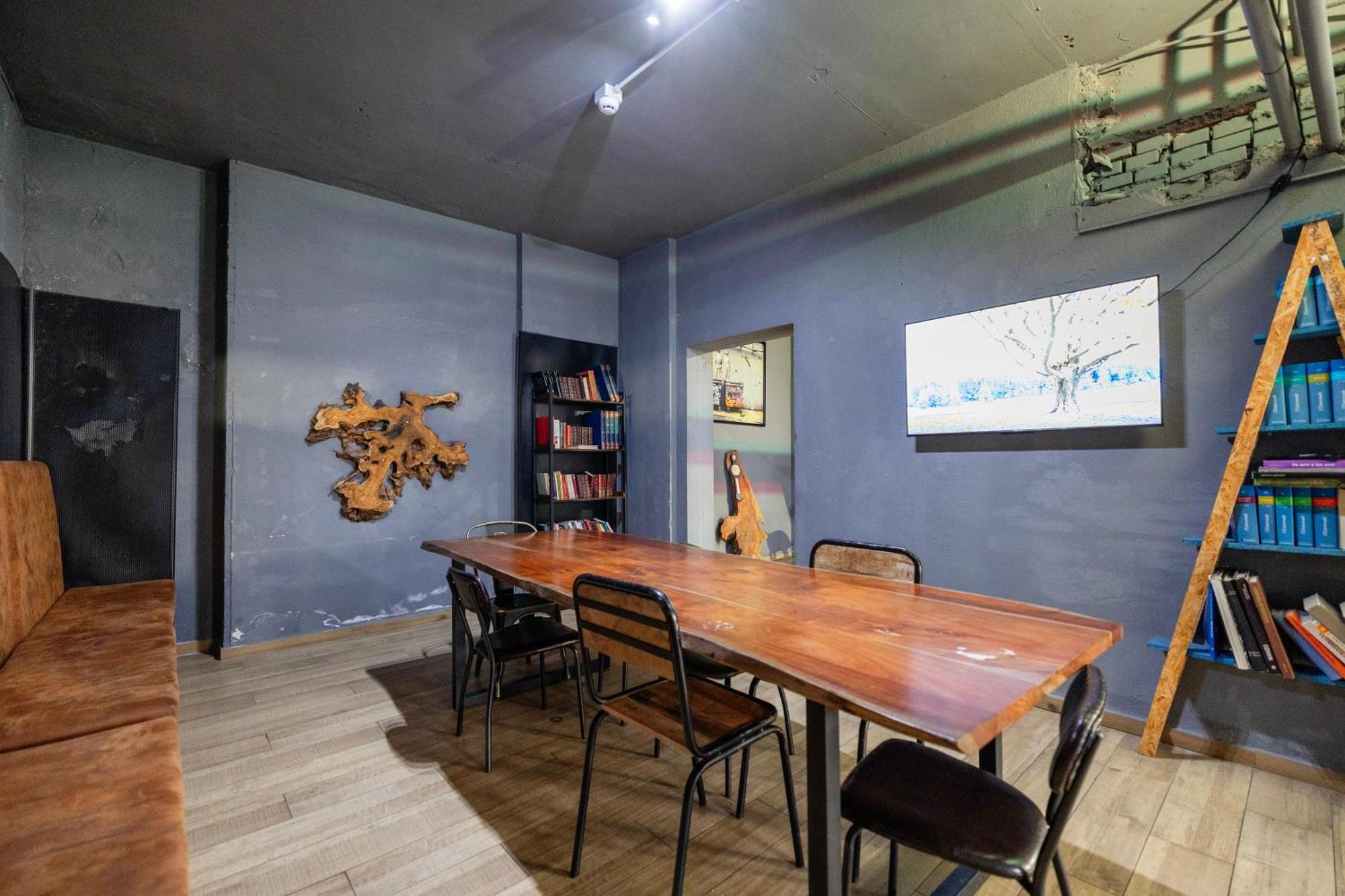 Hostel Trastevere Рим Экстерьер фото