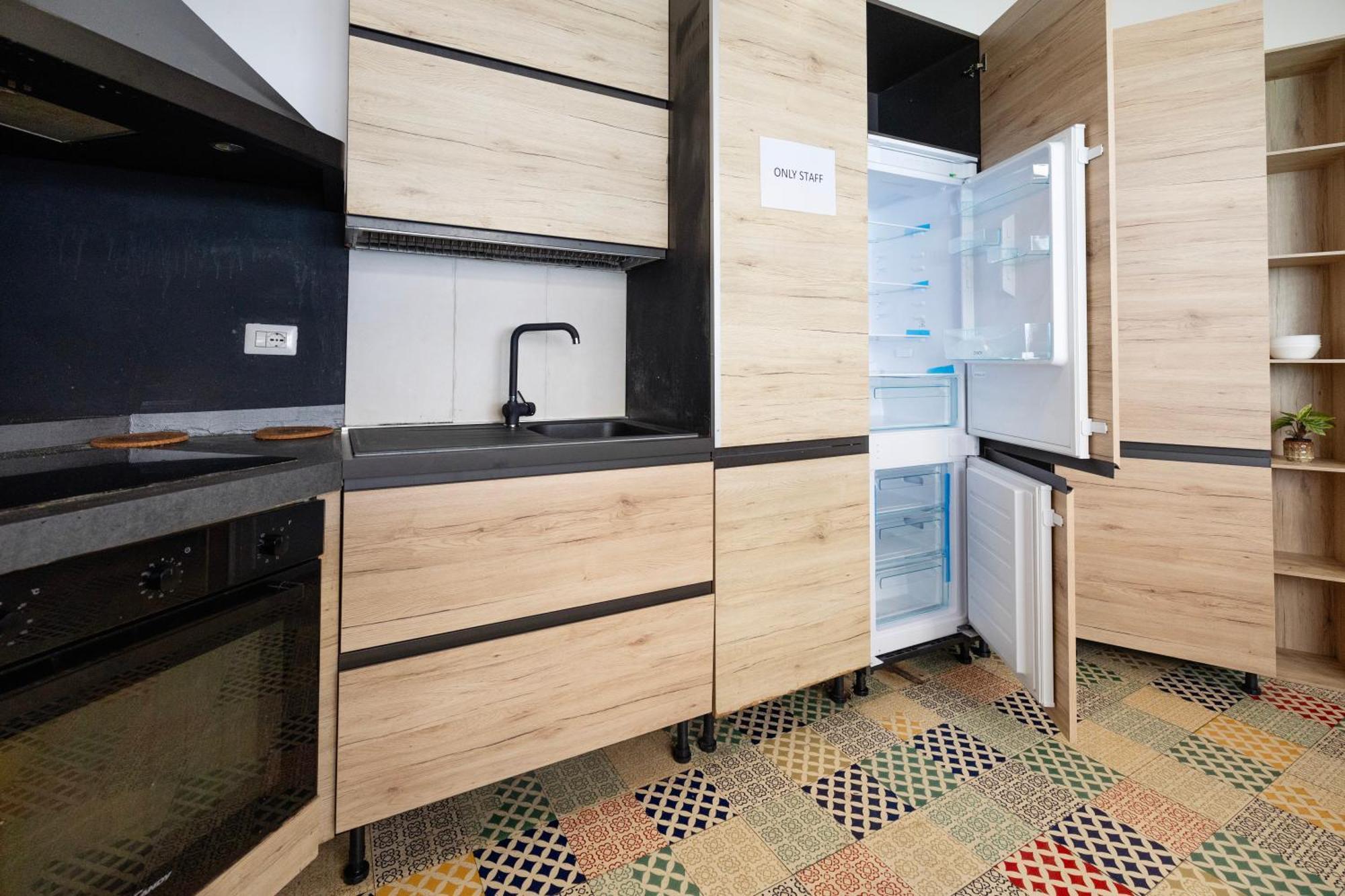 Hostel Trastevere Рим Экстерьер фото