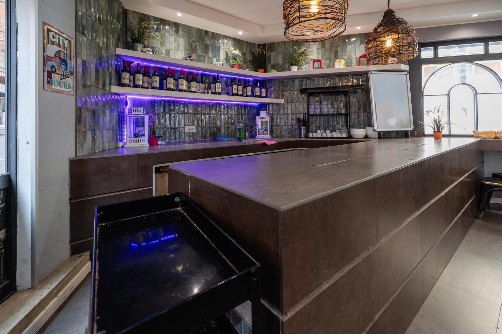 Hostel Trastevere Рим Экстерьер фото